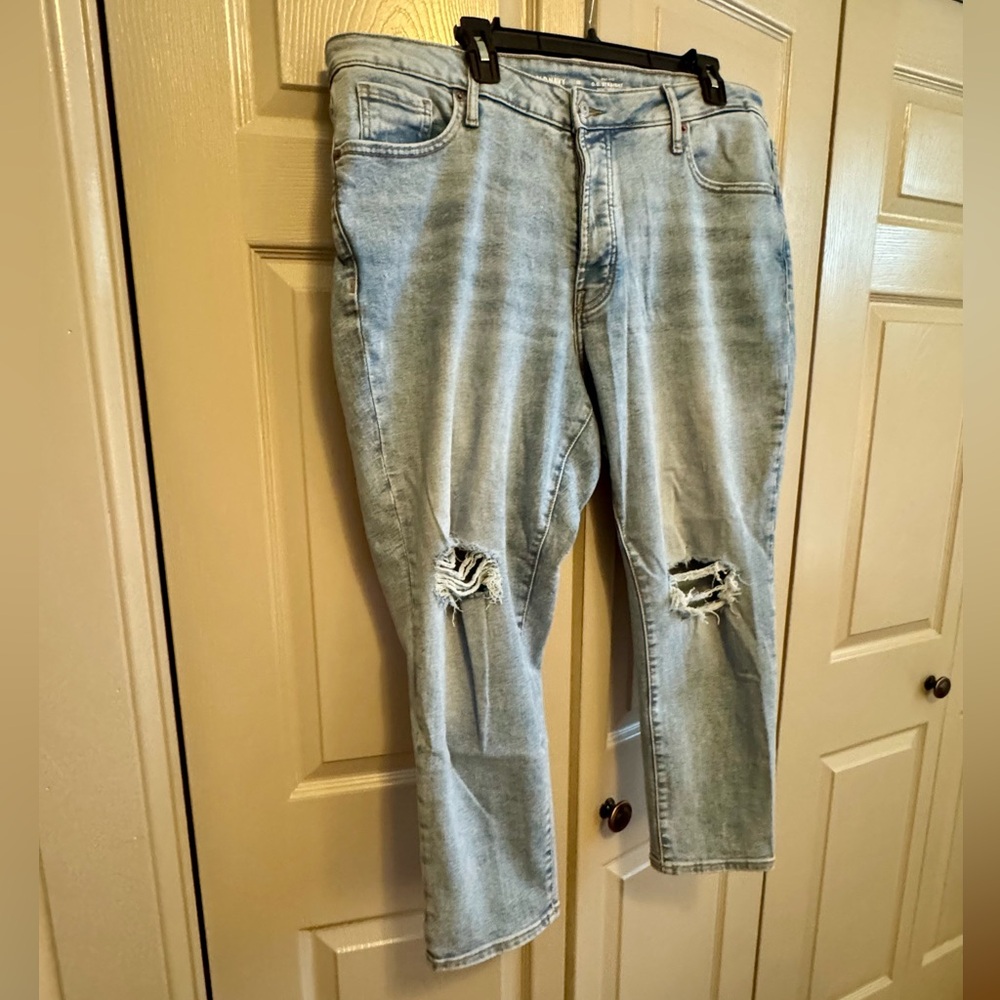 Old Navy O.G. Straight Hi-Rise Distressed Plus Size Jeans - Picture 6 of 6